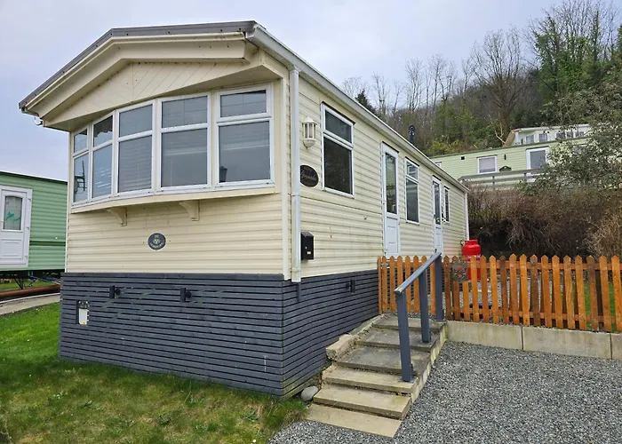 Wonderful 2 Bedroom Mobile Home