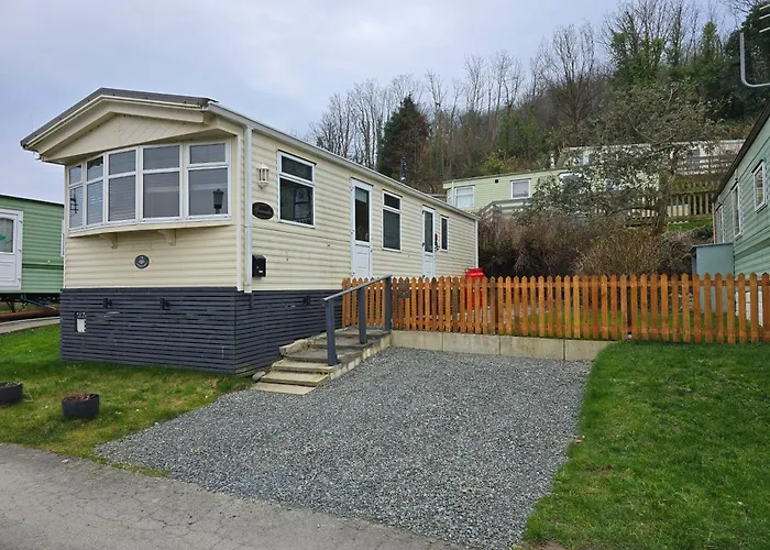 Wonderful 2 Bedroom Mobile Home