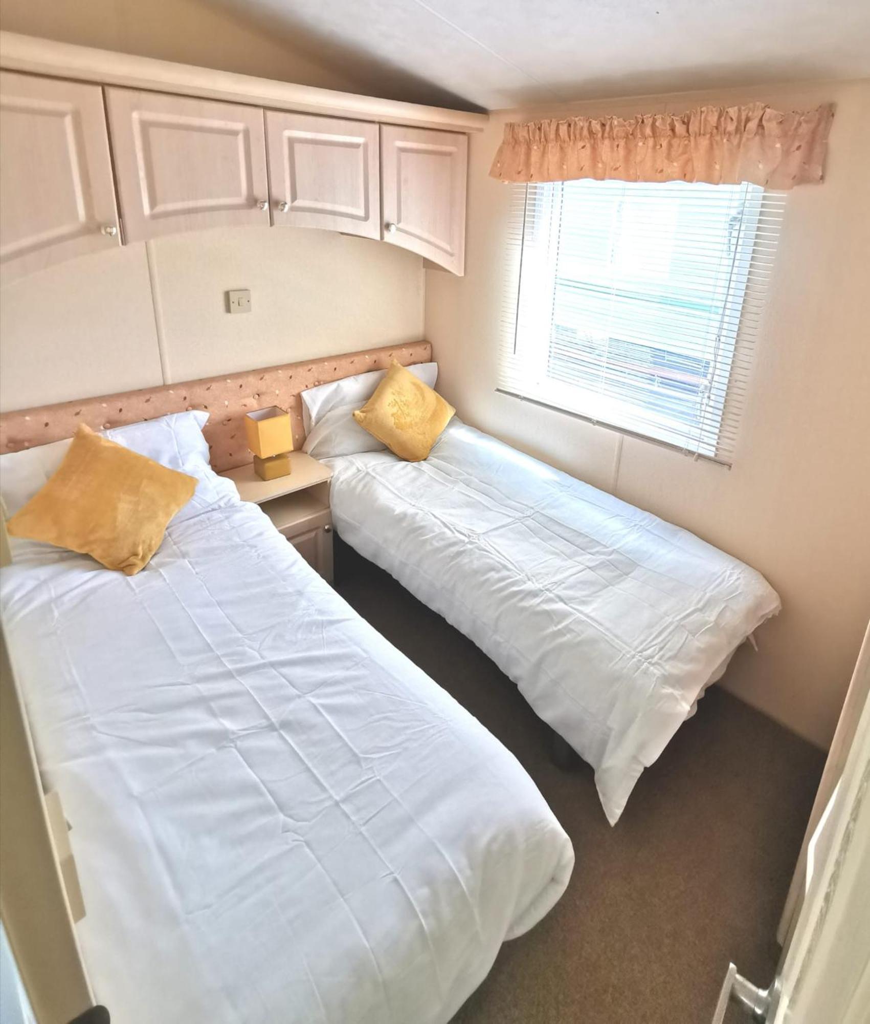Campsite Wonderful 2 Bedroom Mobile *