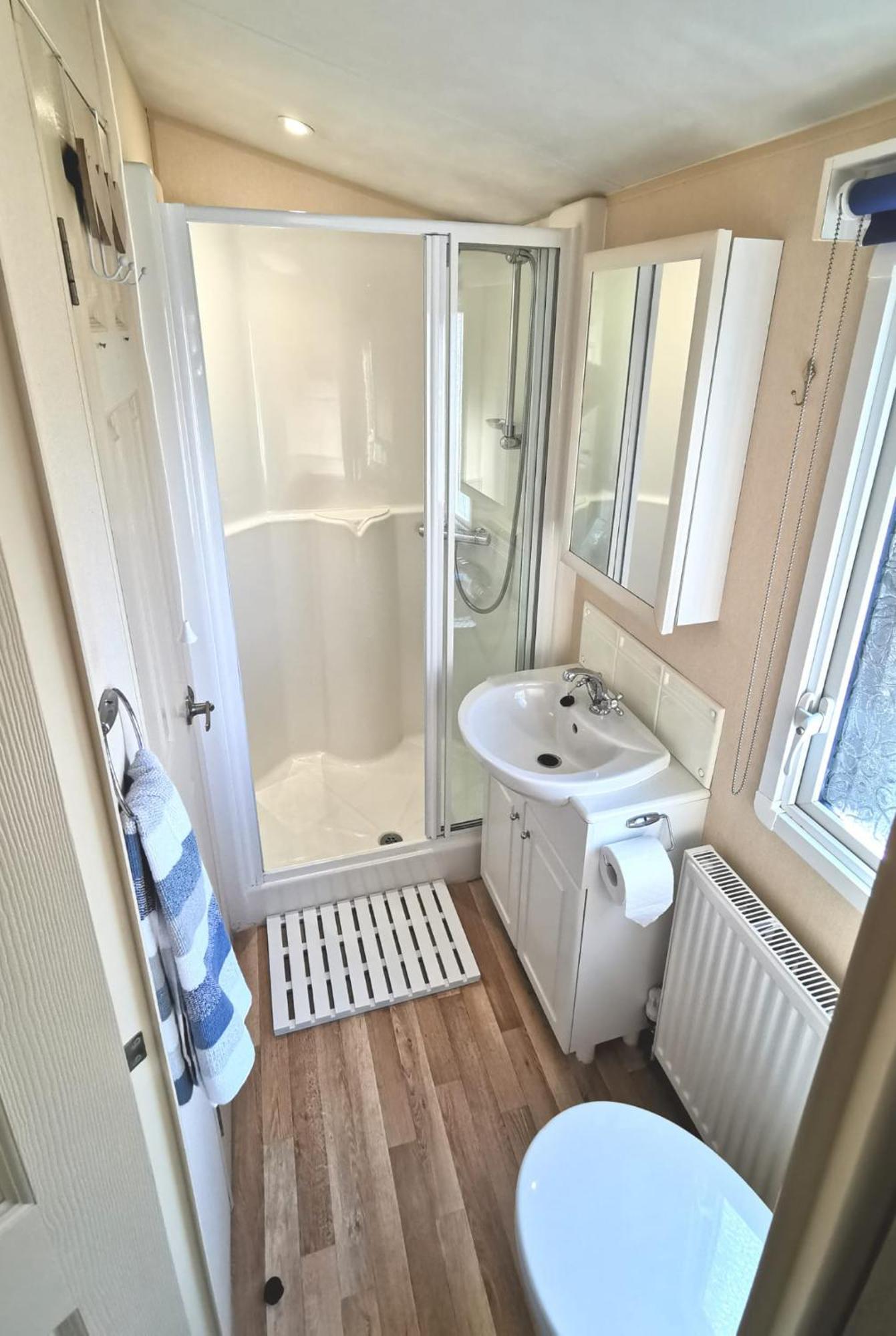 Campsite Wonderful 2 Bedroom Mobile Aberystwyth