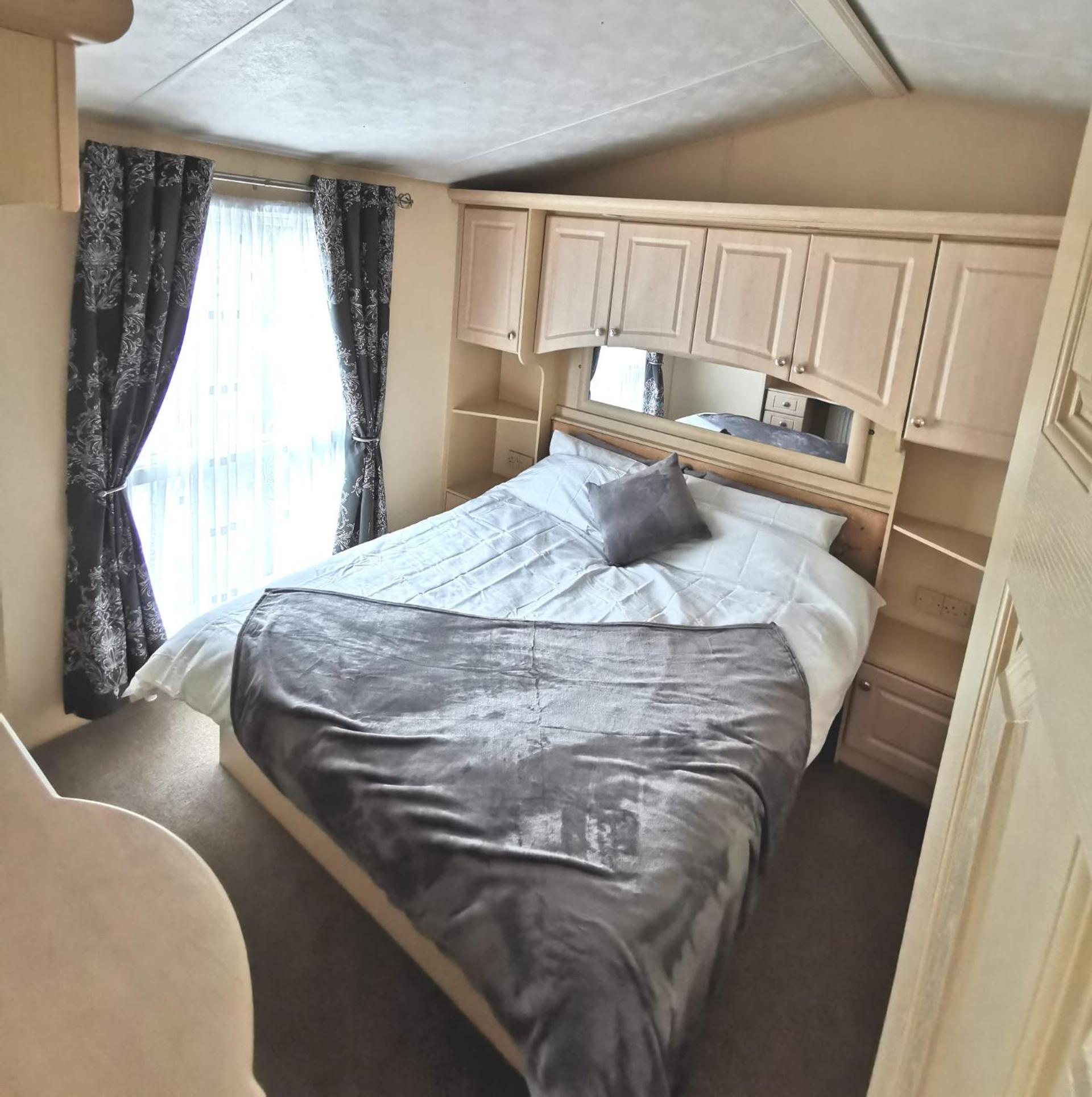 Wonderful 2 Bedroom Mobile Aberystwyth